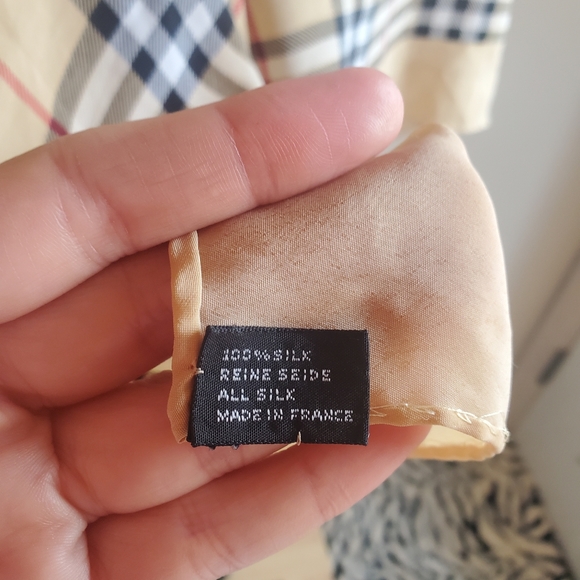 Burberry scarf - Picture 4 of 4